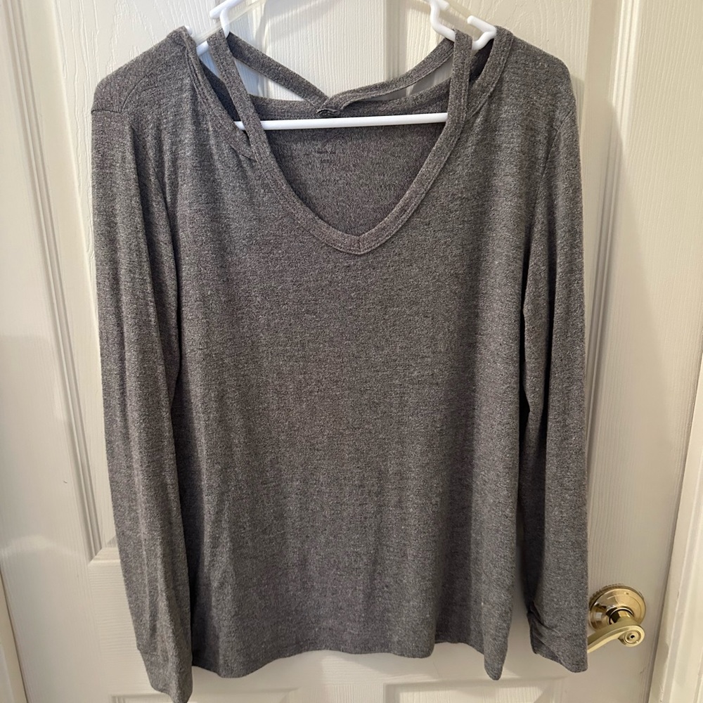 Grey long sleeve shirt from Francesca’s. Size small.